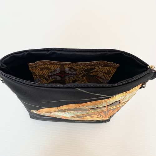 340 帯リメイク　カトレアのふっくらショルダーバッグ　匿名配送 Amazon.co.jp: 帯リメイクショルダーバッグ (赤) : ファッション