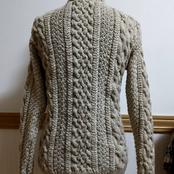 アラン模様のユニセックスセーター 3枚目の画像