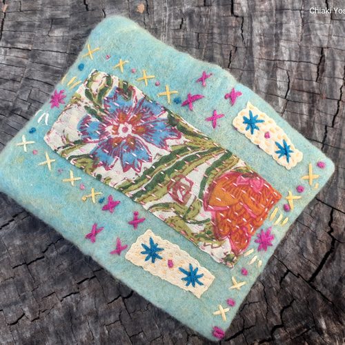 カードケース・名刺入れ 南の国の花 ～羊毛フェルト インド綿 ブロック