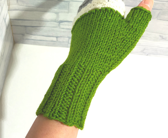 ハンドウォーマー　くすみ緑グレー　ウール100%　編み物　手編み　レース編み　① 3枚目の画像