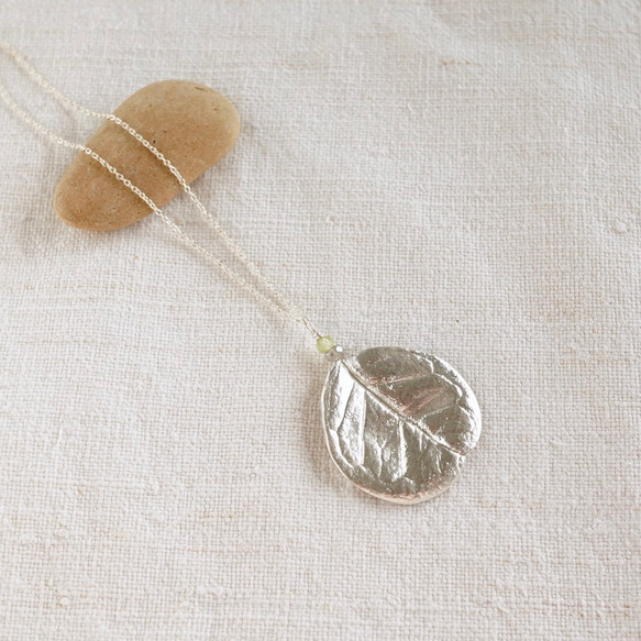 Feijoa leaf stone necklace (round) [P074SV(ST)] 2枚目の画像