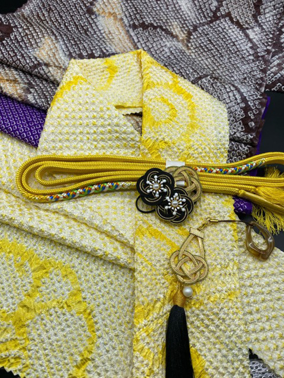 0946アレンジ帯揚5点セット 総絞り　半襟・帯留め・根付・絹帯締め 1枚目の画像