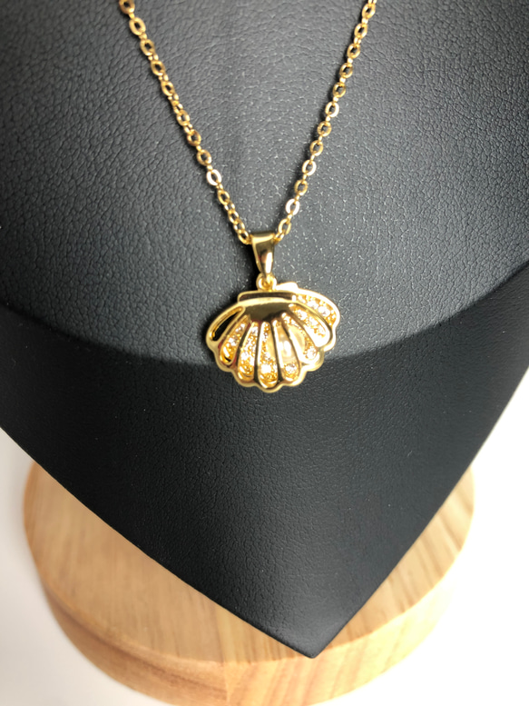 キラキラ　開ける金銀真珠貝ペンダント 5枚目の画像