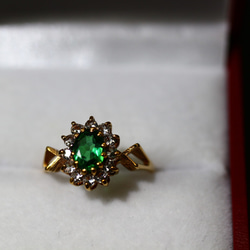 絶品 英国 1976年 指輪 グリーン ガラス 375 宝石 鑑定書付 プレゼント ギフト レディース J11 3枚目の画像