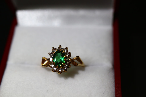 絶品 英国 1976年 指輪 グリーン ガラス 375 宝石 鑑定書付 プレゼント ギフト レディース J11 3枚目の画像