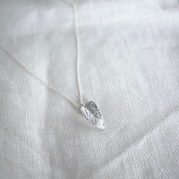 Eupatorium leaf necklace [P092SV] 3枚目の画像
