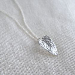 Eupatorium leaf necklace [P092SV] 1枚目の画像