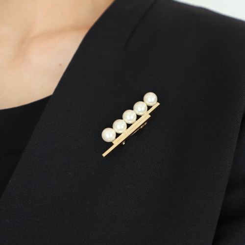 フォーマル・普段使いにも＞ ゴールド×ラインパールブローチ ブローチ