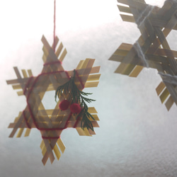 クリスマスオーナメント雪の結晶〜ジュズダマ 3枚目の画像
