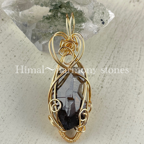ガウリシャンカール産スモーキークォーツペンダントトップ