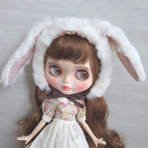 再346.※白のファーのタレ耳うさぎの帽子※ブライスアウトフィット