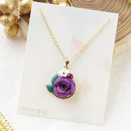 New プリザーブドフラワー薔薇入りネックレス　濃いパープル　レジン New プリザーブドフラワー薔薇入りネックレス 濃いパープル レジン