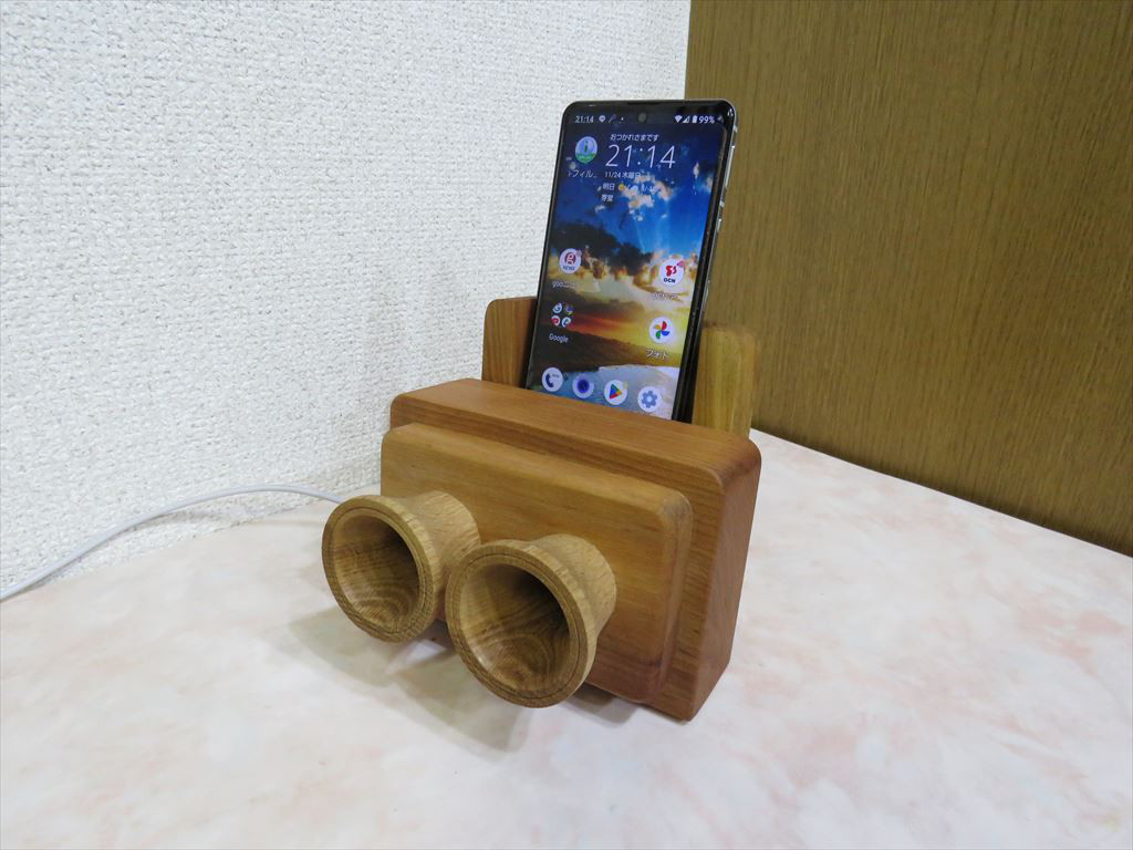 スマホスタンド角型　ラッパー　ケース付きでも対応可