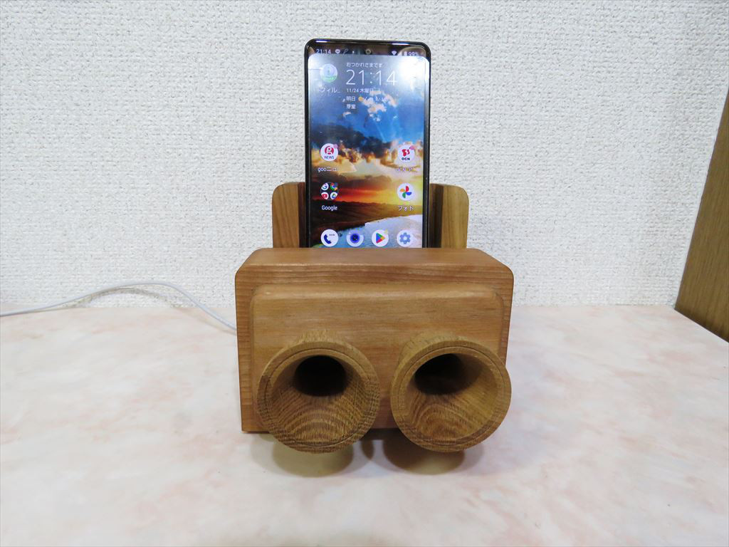 スマホスタンド角型　ラッパー　ケース付きでも対応可