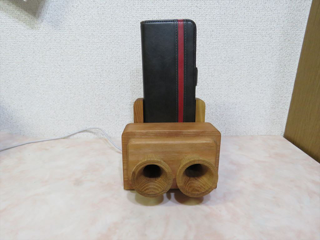 スマホスタンド角型　ラッパー　ケース付きでも対応可