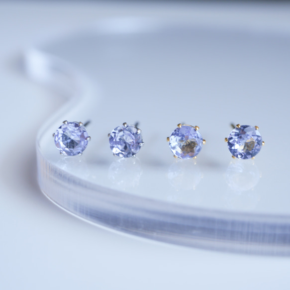 タンザナイトの一粒ピアス　４ｍｍ　つけっぱなしOK　サージカルステンレス　12月誕生石　小粒　金属アレルギー対応　天然石 9枚目の画像