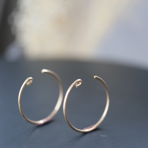 14kgf 華奢 フープ ピアス イヤリング シンプル スキン
