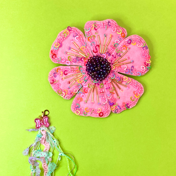 冬でも咲きほこるお花のブローチ　ピンク 9枚目の画像