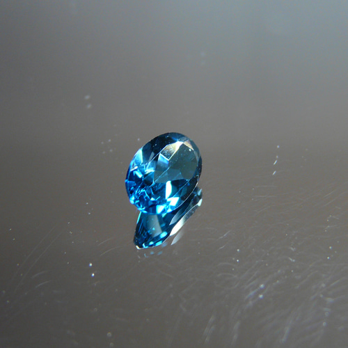 ヴェイリネナイト 0.05ct ⭐1993 天然石 べるふぇKIRABOSHI希少石 取り 