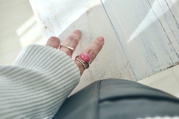 K10[薔薇のつぼみのimperial rhodonite]ring 2枚目の画像