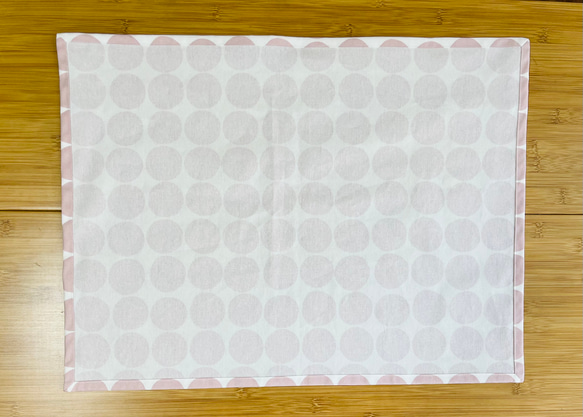 大きめランチョンマット　くすみ　ピンク　サークル柄　水玉　北欧　小学校　給食　オックス生地 3枚目の画像