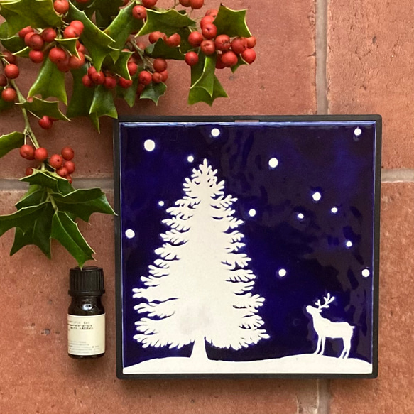 かおるクリスマスアートタイル　もみの木とトナカイ① 1枚目の画像