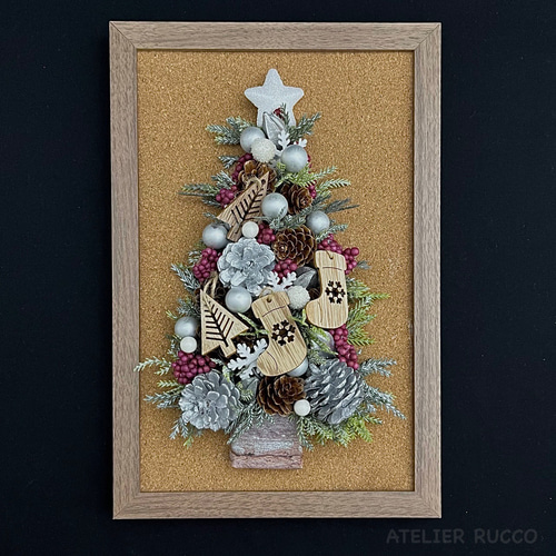 クリスマスツリーの壁飾り（シルバー・ピンク系）No.4 アート