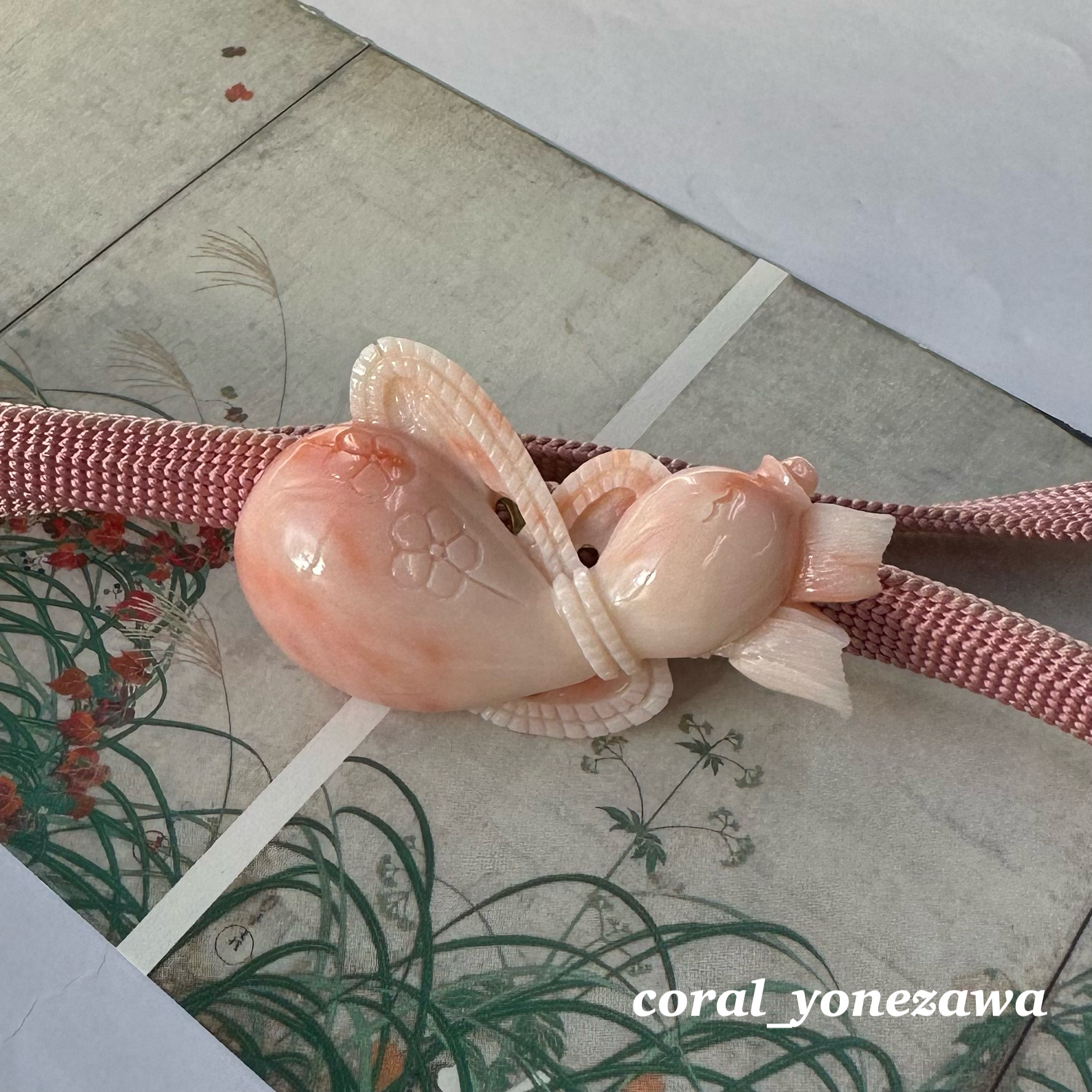 珊瑚彫刻の逸品帯留『縁起物 ひょうたん』R41125Y3 帯留め 宝石珊瑚 