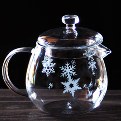 【ティーセット3点】雪の結晶 ティーカップ＆ソーサー2個＋ティーポット丸タイプ 450ｍl 4枚目の画像