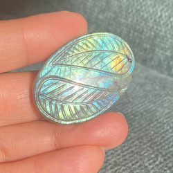 リーフカービング グリーングラデーション ラブラドライト ルース 33 天然石 18枚目の画像