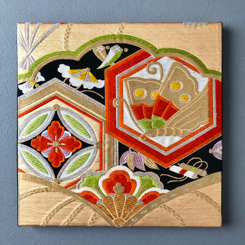 帯のファブリックパネル 漆黒に金色と蝶（3枚セット）サスティナブル