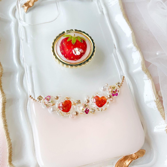 【限定セール】iPhone13　スマホケース　苺のネックレス　押し苺　押し花 2枚目の画像