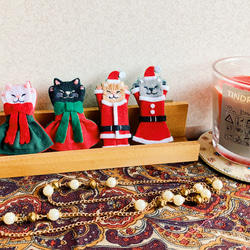 ●SOLD OUT●一点物【おめかしおねむねこミニブローチ】茶トラちゃん（猫・フェルト・サンタクロース・クリスマス） 7枚目の画像