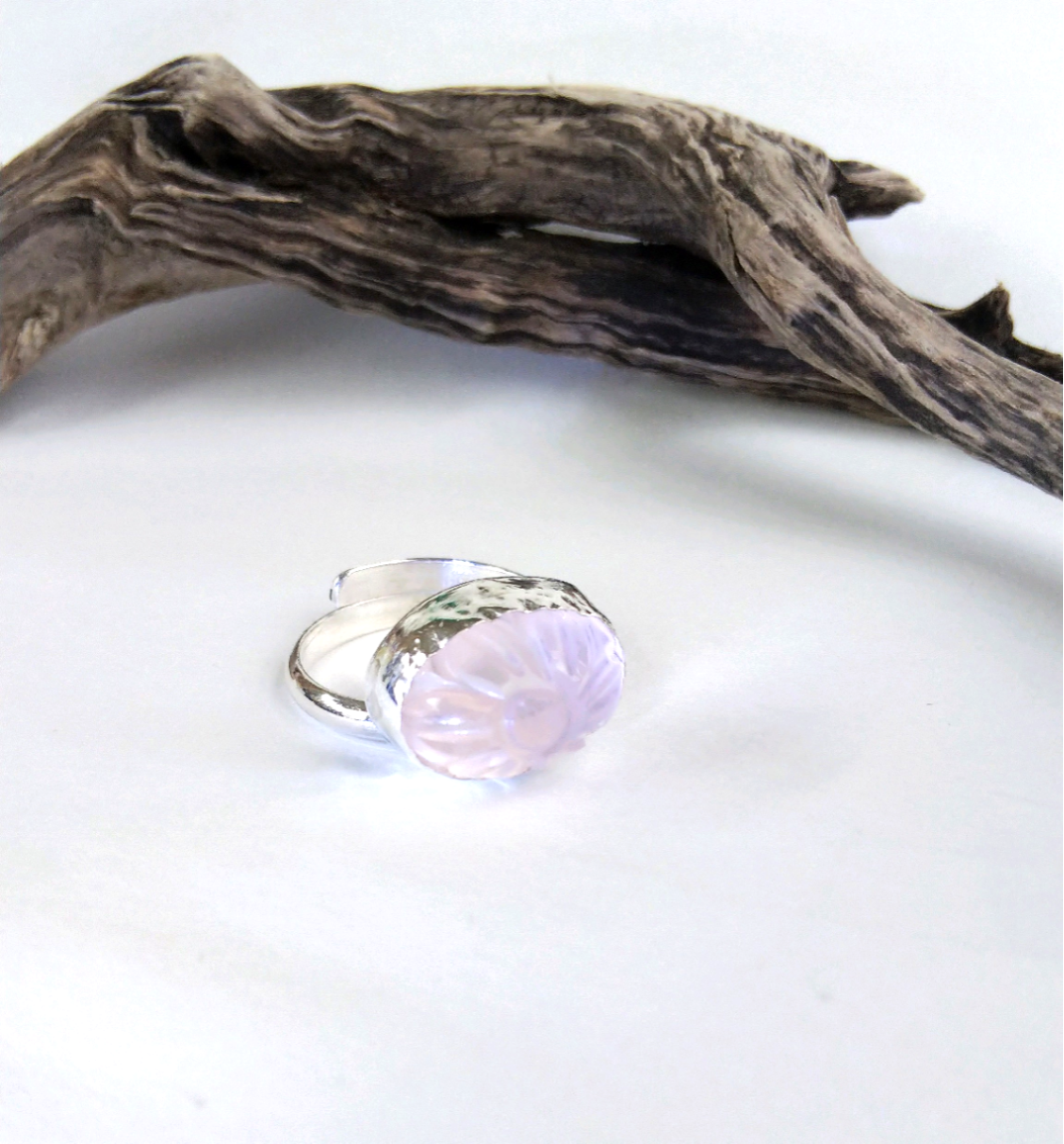一点もの★ 彫刻　ローズクォーツ シルバーリング 花　size12～13