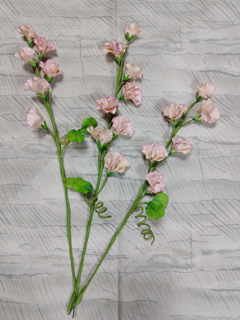 樹脂粘土細工のスイートピー