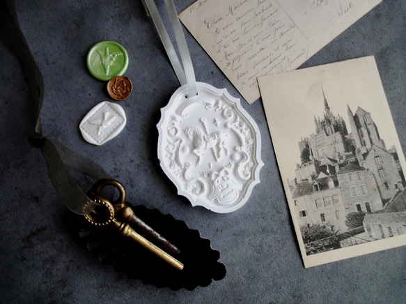 アロマストーン 壁掛け用 2つ アロマストーン □ 壁掛けタイプ メリーゴーランド 薄型 □6種類から