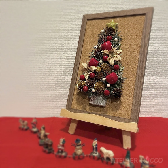 クリスマスツリーの壁飾り（レッド系）No.5 1枚目の画像
