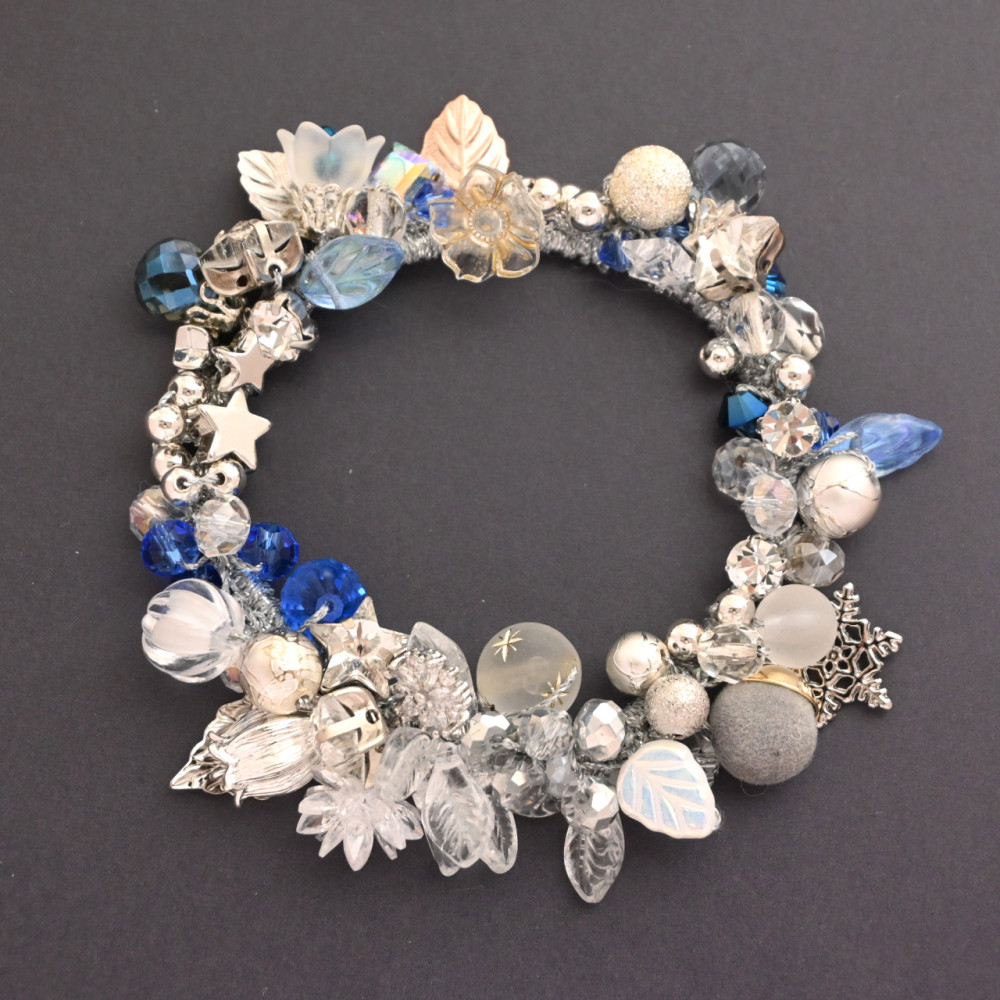 冬の訪れ…ビジュー シュシュ＊ブレスレット