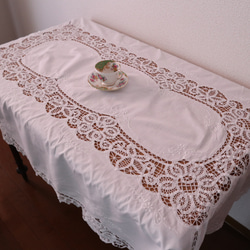 フランスの手仕事/バテンレースがたっぷり＆お花の白糸手刺繍 テーブルクロス (ヴィンテージ フレンチシャビー） 10枚目の画像
