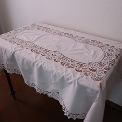 フランスの手仕事/バテンレースがたっぷり＆お花の白糸手刺繍 テーブルクロス (ヴィンテージ フレンチシャビー） 5枚目の画像