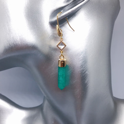 天然水晶ミントグリーンのピアス♡mint blue pierced earringsK18GF 4枚目の画像