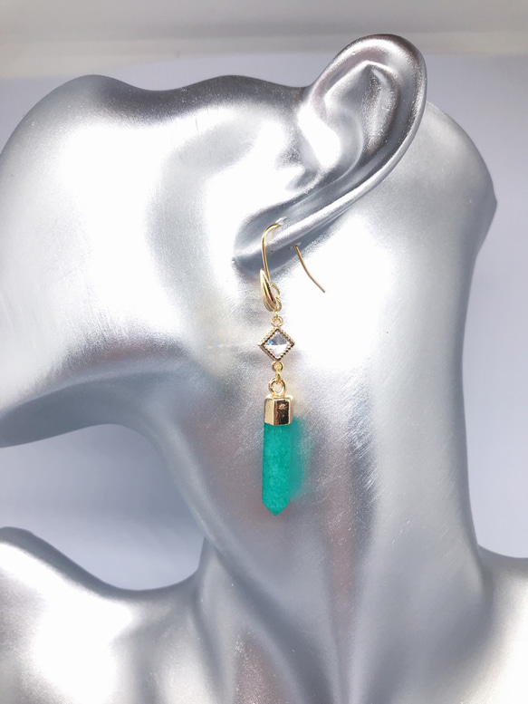 天然水晶ミントグリーンのピアス♡mint blue pierced earringsK18GF 3枚目の画像