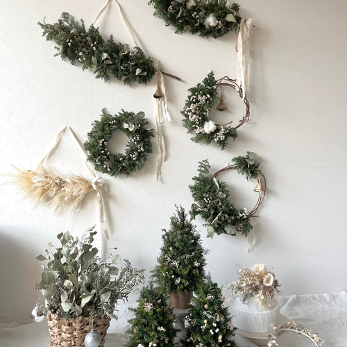 2022 white × green christmas wreathe① リース pitoiro 通販｜Creema 