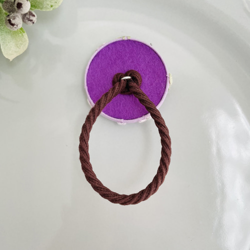 ❁hAnafany❁(専用) くるみボタン　鳥刺繍　ヘアゴム 新しい到着 ❁hAnafany❁(専用) ヘアゴム 立体刺繍 くるみボタン