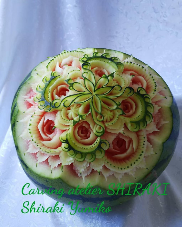 スイカ フルーツカービング 薔薇 プレゼント ギフト 彫刻作品
