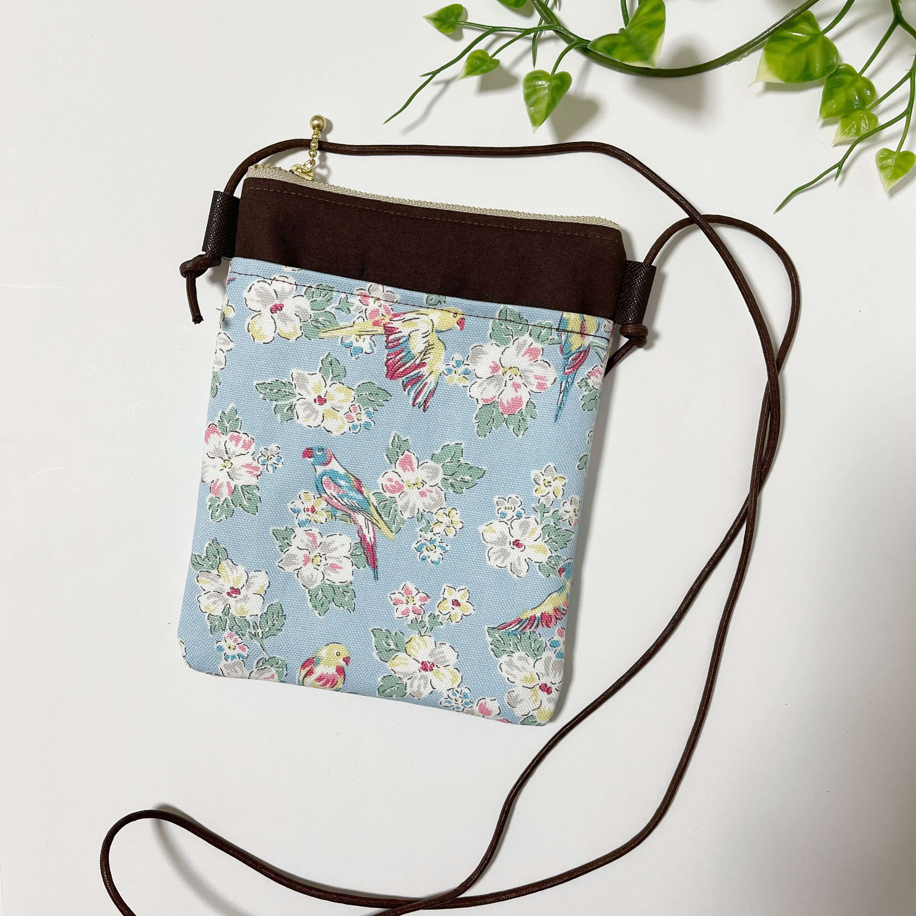 キャスキッドソン ショルダーバッグ 新品未使用 花柄 鳥柄 防水 コーティング Cath Kidston - Cath Kidson ショルダーバッグ カバン 花柄 鳥
