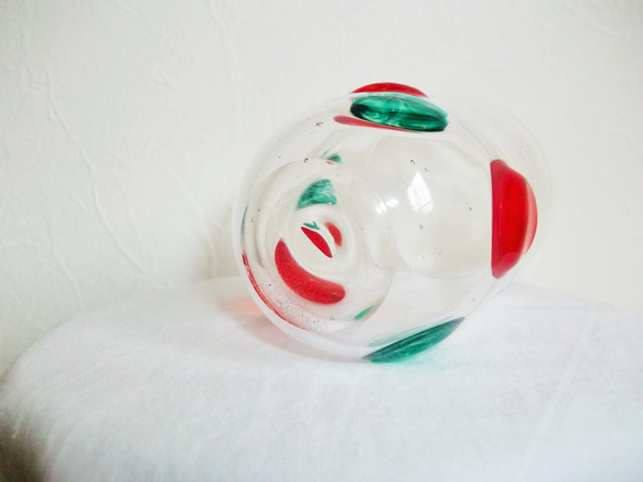 吹きガラス　赤と緑のグラス 4枚目の画像