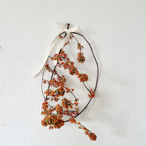 ツルウメモドキのリースc リース Rakas 通販 15035887｜Creema(クリーマ)