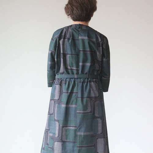 着物リメイク　大島紬コートワンピース+ベルト 着物リメイク 幾何学ブロック模様大島紬ベルト付きレトロ