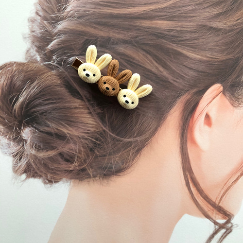 ニット風 うさぎ ウサギ カボション 髪留め ヘアクリップ ハンドメイド